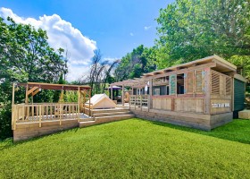 STOERBUITEN in Le Marche, Italie lodge en terras STOERbuiten Breeze lodge, le Marche 30pluskids