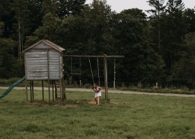 Boerenbed Rochefort en Ardenne in Belgie speeltuin BoerenBed Rochefort en Ardenne 30pluskids