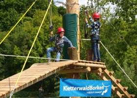 Tendi op Camping Borken am See in Noordrijn-Westfalen, Duitsland Kletterwald Tendi op Camping Borken am See 30pluskids