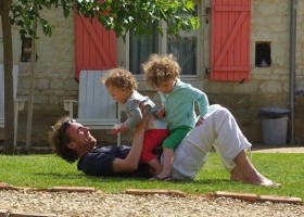 Domaine les Fontaines in de Tourraine, Frankrijk spelen met de kinderen Domaine Les Fontaines 30pluskids