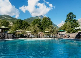 Camping Huttopia Vallouise, Frankrijk zwembad Coconutsports Camping Huttopia Vallouise 30pluskids