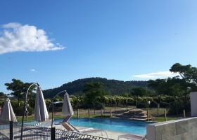 Tendi Camping l'Olivigne in Bize-Minervois, Frankrijk zwembad Tendi op camping de l'Olivigne 30pluskids