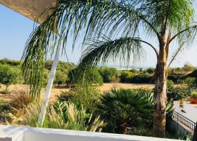 Casa Verdazul in de Algarve, Portugal uitzicht vanaf het terras gastenhuisje B&B Guesthouse Casa Verdazul 30pluskids