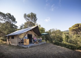Camping Huttopia_Foret de Janas, Frankrijk tent Camping Huttopia la Forêt de Janas 30pluskids