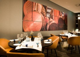Hotel de Keizerskroon in Apeldoorn restaurant Bilderberg Hotel De Keizerskroon 30pluskids