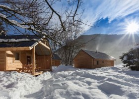 Camping Huttopia Bourg-Saint-Maurice Rhone Alpes Frankrijk winter 001-Huttopia-BSM-ManuReyboz Chalets Huttopia Bourg-Saint-Maurice 30pluskids