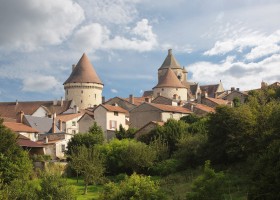 Abbaye du Palais in Thauron, Frankrijk Bourganeuf Abbaye du Palais  30pluskids