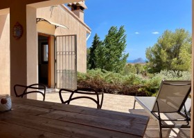 Finca Vellie in Benissa, Spanje bovenappartement terras 2 Finca Vellie 30pluskids