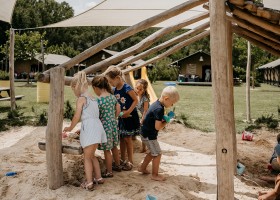Camping Sempreverde in Le Marche, Italie met zand spelen 2 Camping Sempreverde 30pluskids