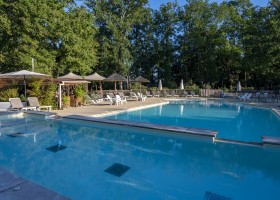 Camping Le Pech Charmant in de Dordogne, Frankrijk zwembad Camping Le Pech Charmant 30pluskids