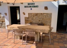 Casa Conchita in Laredo, Spanje eettafel buiten Casa Conchita 30pluskids