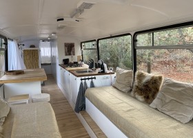 Algarve Olive Tree Lodge Portugal overzicht interieur bus Algarve Olive Tree Lodge  30pluskids