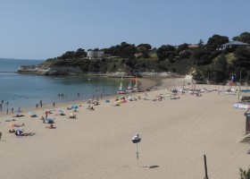 Les Gites du Vigneron in Saint Seurin de Palenne, Frankrijk Plage des Nonnes at Mescher Les Gites du Vigneron 30pluskids
