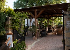 La Granja de Antonio in Andalusie Spanje terras Glamping op La Granja de Antonio 30pluskids