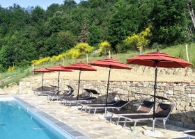 Agriturismo Crose in Piemonte, Italie zwembad Agriturismo Crose 30pluskids