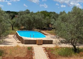 Algarve Olive Tree Lodge Portugal zwembad en trampoline Algarve Olive Tree Lodge  30pluskids