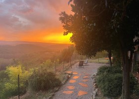 Agriturismo Anna-Rosa in Toscane, Italie zonsondergang bij La Gallica Agriturismo Anna-Rosa 30pluskids