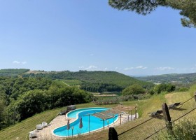 Casa Glamping Sorriso in Umbrie Italie zwembad Casa & Glamping Sorriso 30pluskids