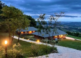 Case Leonori in Le Marche, Italie safaritent avond - kopie Agriturismo Case Leonori 30pluskids
