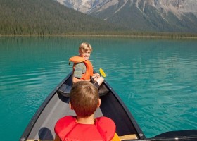 Travelnauts canada-alberta-banff-np-kano-kind-is Travelnauts rondreis Canada 30pluskids