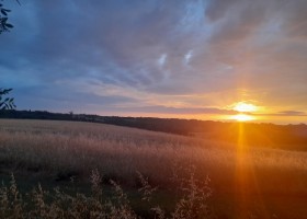 Domaine Las Brugues in de Aude, Zuid-Frankrijk 15 zonsondergang Las Brugues 30pluskids