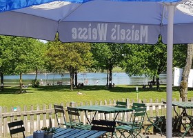 Tendi op Camping Borken am See in Noordrijn-Westfalen, Duitsland restaurant Tendi op Camping Borken am See 30pluskids