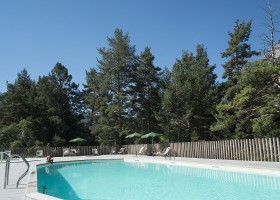Camping Huttopia LaClaree, Frankrijk zwembad Camping Huttopia la Clarée 30pluskids
