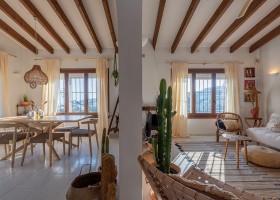 La Casa Costa Blanca in Pego, Spanje living en eetkamer La Casa Familia 30pluskids