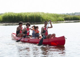 Laguna Beach Family Camp Oland Zweden kanoen Laguna Beach Family Camps Öland 30pluskids