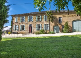 Quillot Lavit in de Tarn-et-Garonne, Frankrijk vooraanzicht huis Quillot Lavit 30pluskids