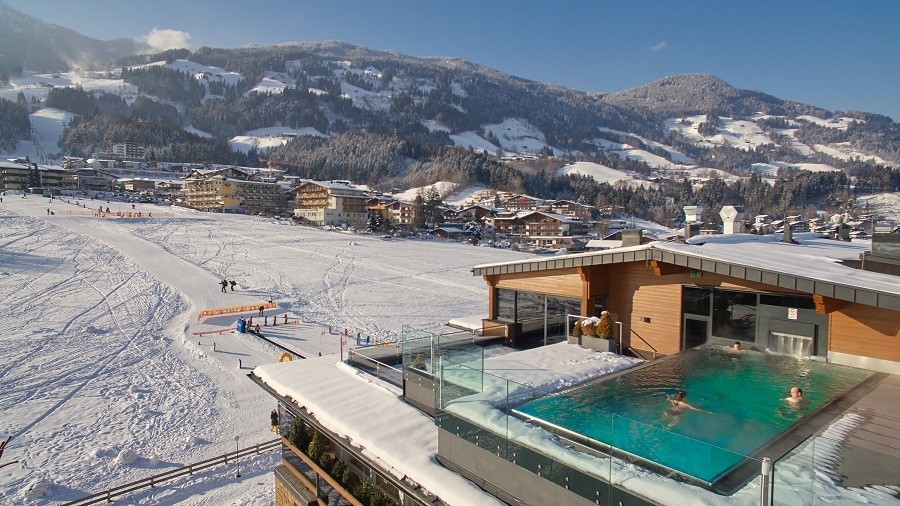 Alpina Zillertal in Tirol, Oostenrijk hotel met zwembad