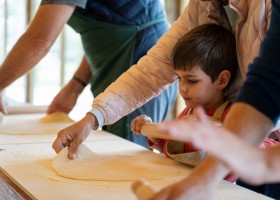 Novanta in Toscane, Italie pizza maken Novanta 30pluskids