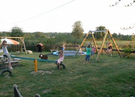 Le Petit Moulin in de Allier, Frankrijk speeltuin Le Petit Moulin 30pluskids