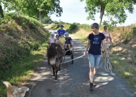 Le Petit Chaillot in Poitou-Charentes, Frankrijk 04 op pad met een ezel Le Petit Chaillot 30pluskids