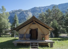 Camping Huttopia LaClaree, Frankrijk nealbadache tent hoofd Camping Huttopia la Clarée 30pluskids
