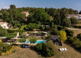 Domaine de la Bade in de Aude, Zuid-Frankrijk drone foto Domaine de la Bade 30pluskids