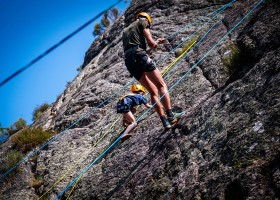 Canigou outdoor op caming Ascou La Forge in Ariege Frankrijk klimmen Canigou Outdoor op Camping Ascou La Forge 30pluskids