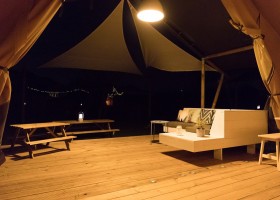 Camping Sempreverde in Le Marche, Italie safaritent avond Marit van den Berg Photography Camping Sempreverde 30pluskids