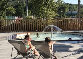 Camping Huttopia Versailles, Frankrijk kinderbad Camping Huttopia Versailles 30pluskids