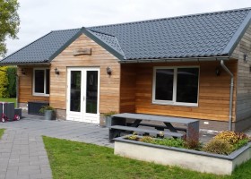 In de Vlinderkes recreatieruimte buiten.jpg In de Vlinderkes 30pluskids
