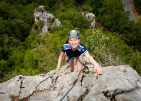 Canigou outdoor op camping Le Rotja in de Pyreneeen Frankrijk via ferrata st martin Canigou Outdoor op Camping Le Rotja 30pluskids
