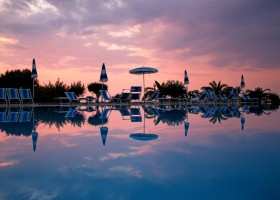 Agriturismo Ninea in Calabrie, Italie zwembad Agriturismo Ninea 30pluskids