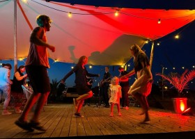 Laguna Beach Family Camps in Oland, Zweden dansen Laguna Beach Family Camps Öland 30pluskids