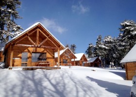 Camping Huttopia Font Romeu Languedoc Roussillon Frankrijk winter cabane Huttopia Font-Romeu 30pluskids
