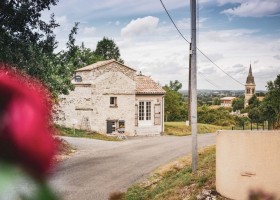 La Vie a la Campagne in St Etienne de Villereal in de Lot et Garonne Frankrijk huis van buiten Maison La Vie à la Campagne 30pluskids