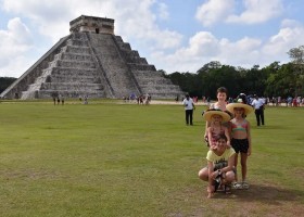 Travelnauts Mexico Itza chichen tempel gezin Travelnauts rondreis Mexico 30pluskids