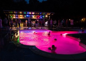 Casa Tartufo in Le Marche, Italie discozwemmen Casa Tartufo 30pluskids