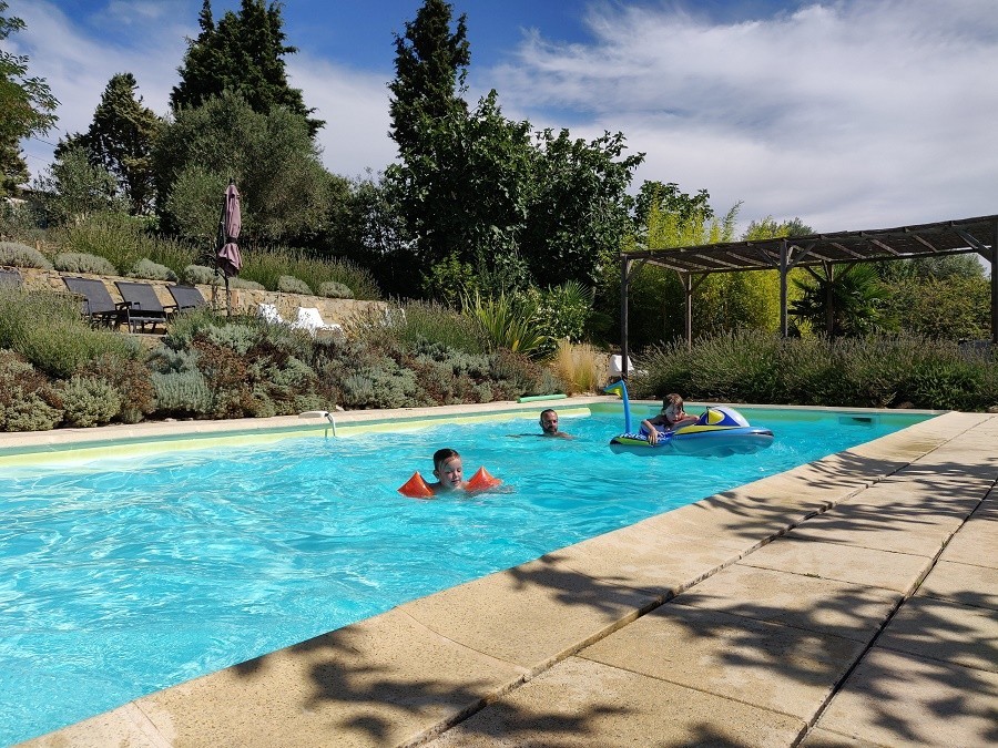 Blog verslag van een francofiel Domaine de la Bade zwembad