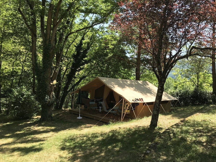 Camping Huttopia Gorges du Tarn in de Languedoc-Rousillon, Frankrijk huurtent