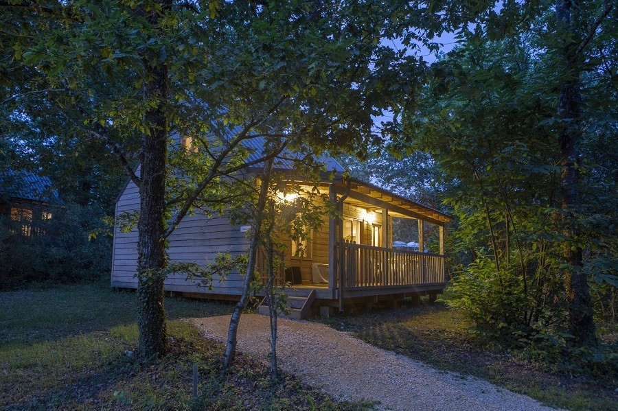 Castelwood in Biron, Frankrijk Chalet Alisier 1